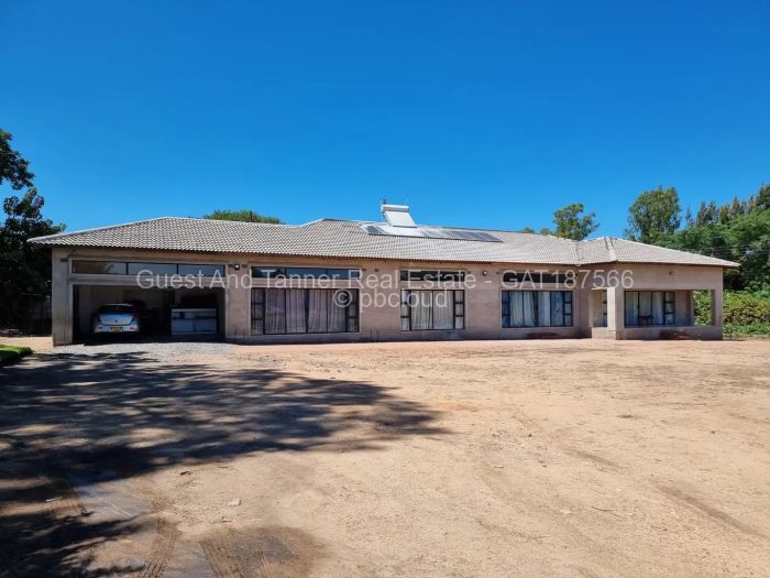 4 Bedroom House for Sale in Hillside Byo, Bulawayo