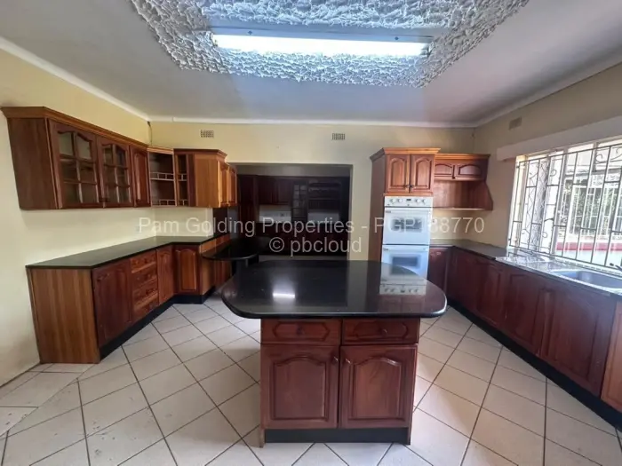 5 Bedroom House to Rent in Kambanji