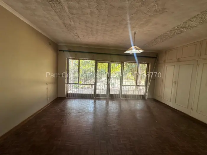 5 Bedroom House to Rent in Kambanji