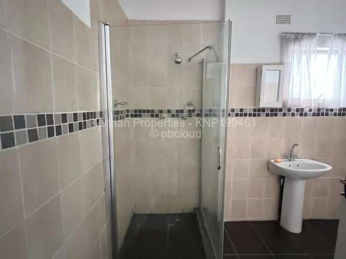 Flat/Apartment to Rent in Newlands, Harare