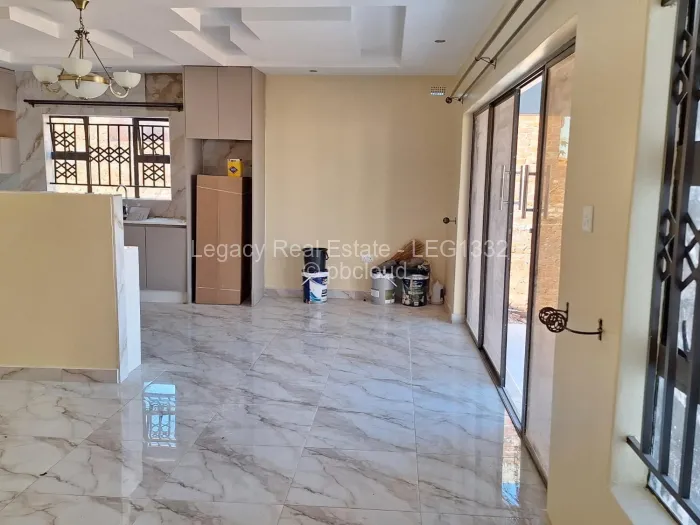 Townhouse/Complex/Cluster to Rent in Bluff Hill