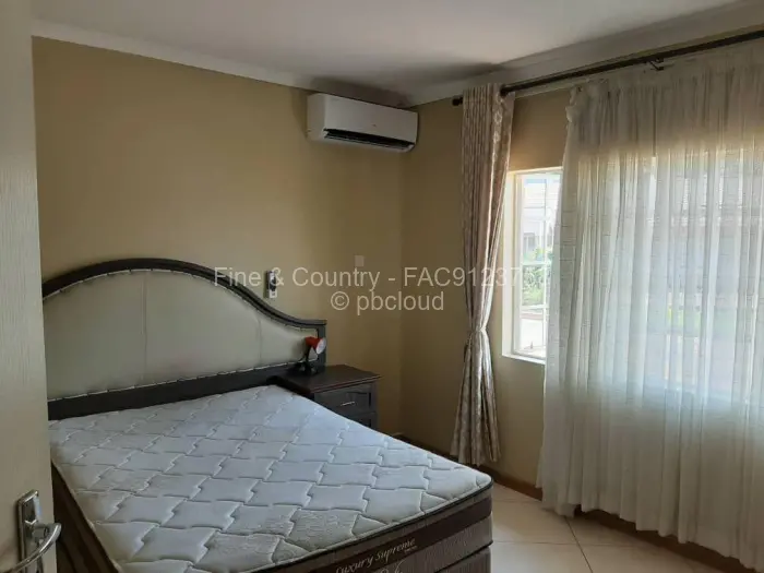 Townhouse/Complex/Cluster to Rent in Belgravia