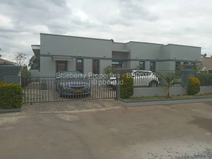 Townhouse/Complex/Cluster for Sale in Arlington, Harare