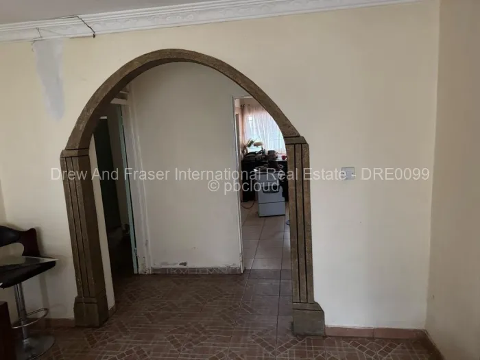 4 Bedroom House for Sale in Mainway Meadows, Harare