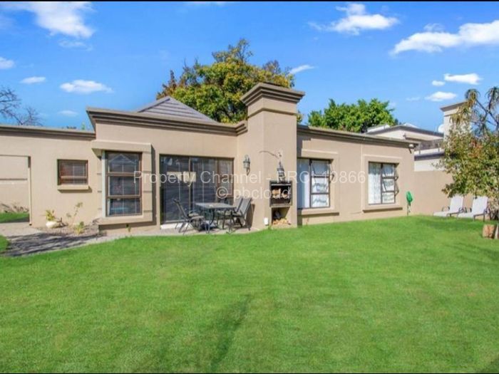 Townhouse/Cluster for Sale in Johannesburg CBD, Johannesburg