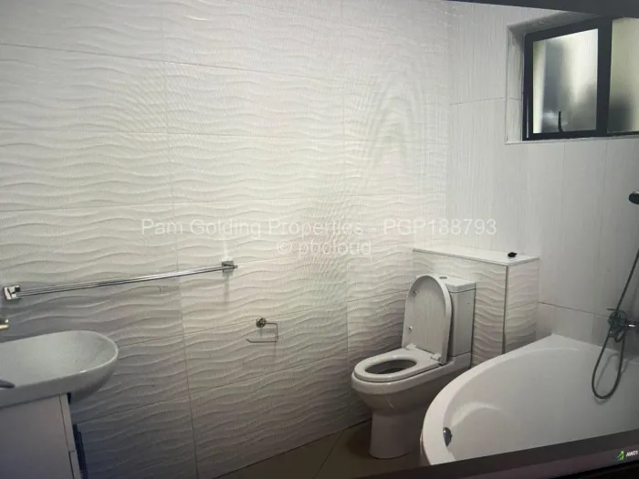 Flat/Apartment to Rent in Borrowdale West