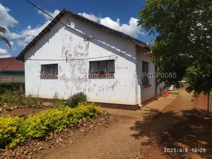 3 Bedroom House for Sale in Montrose Byo, Bulawayo
