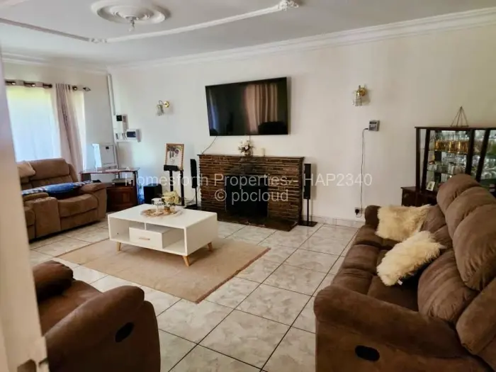 3 Bedroom House for Sale in Chisipite, Harare