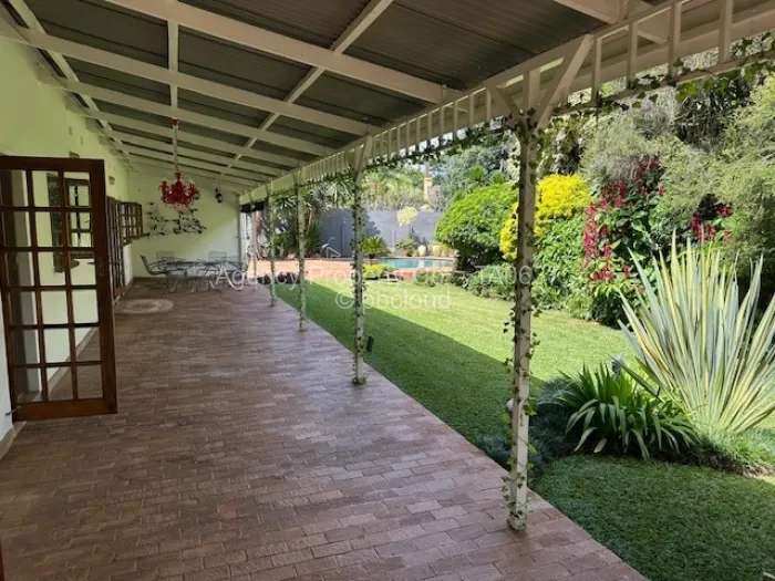 Townhouse/Complex/Cluster to Rent in Avondale