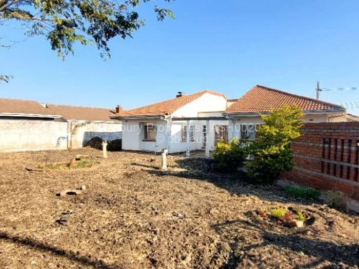 4 Bedroom House for Sale in Westgate, Harare