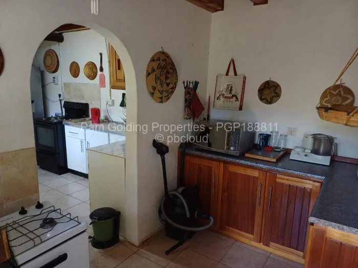 4 Bedroom House for Sale in Penhalonga, Penhalonga