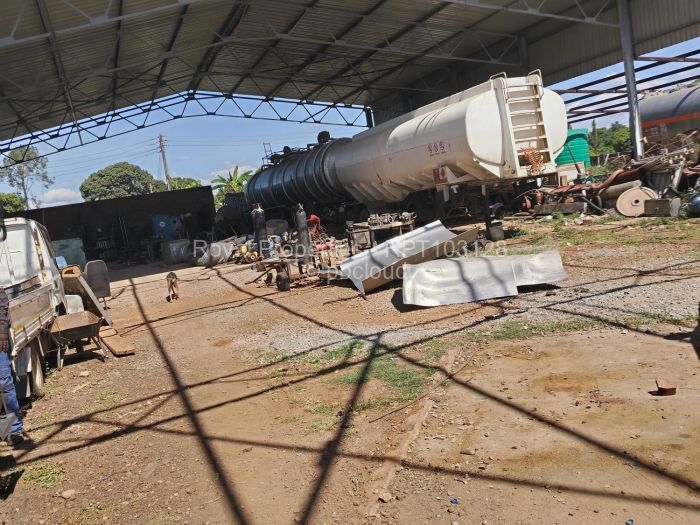 Commercial Stand for Sale in Willowvale, Harare