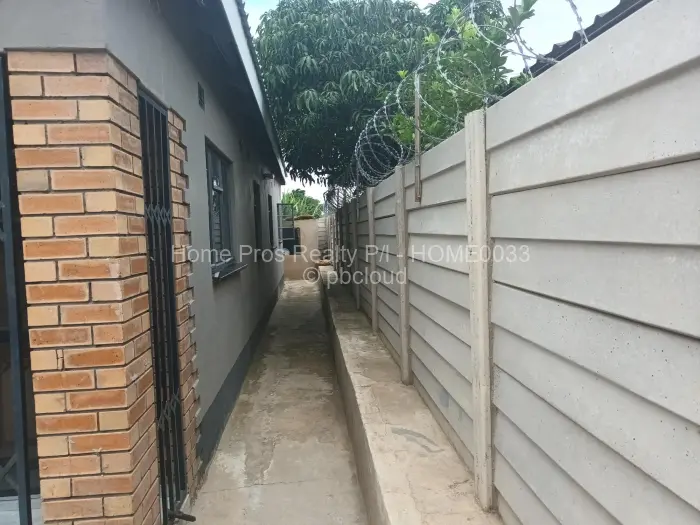 1 Bedroom House to Rent in Chitungwiza, Chitungwiza