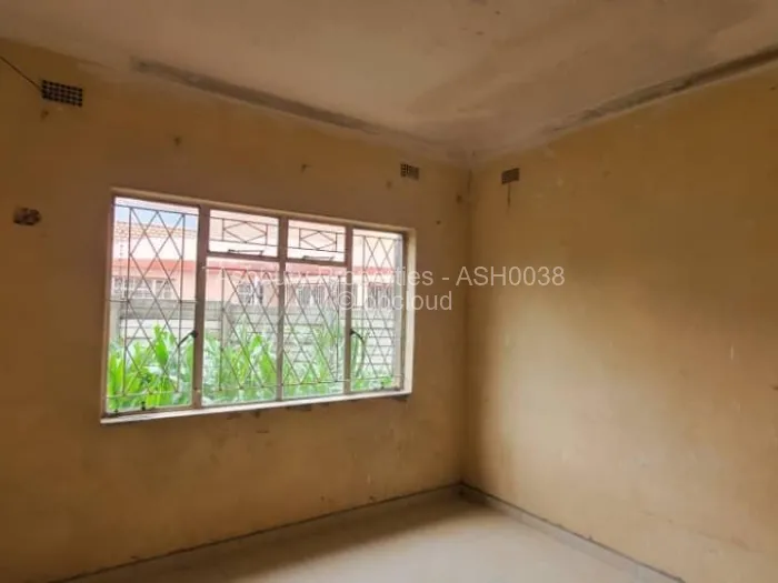 4 Bedroom House for Sale in Waterfalls, Harare