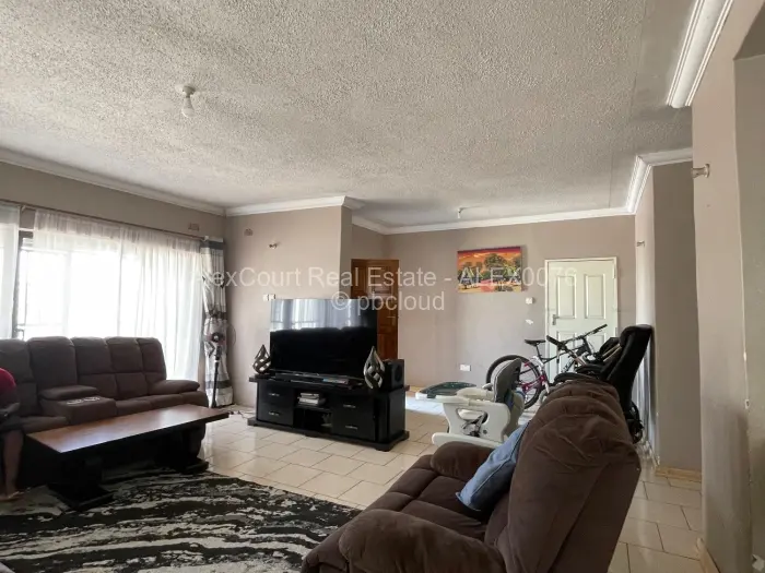 4 Bedroom House for Sale in Madokero Estates, Harare