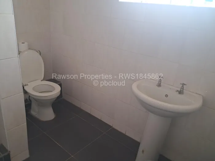 7 Bedroom House for Sale in Norton, Norton