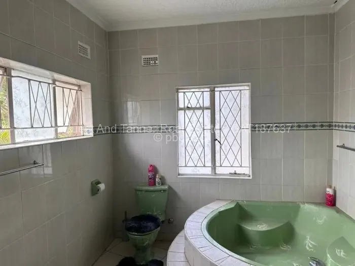 4 Bedroom House for Sale in Eastlea, Harare