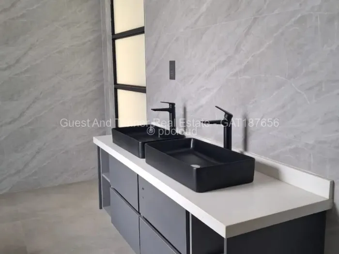 Townhouse/Cluster for Sale in Mount Pleasant, Harare