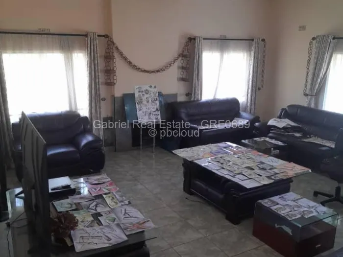 6 Bedroom House for Sale in Carrick Creagh Estate, Harare
