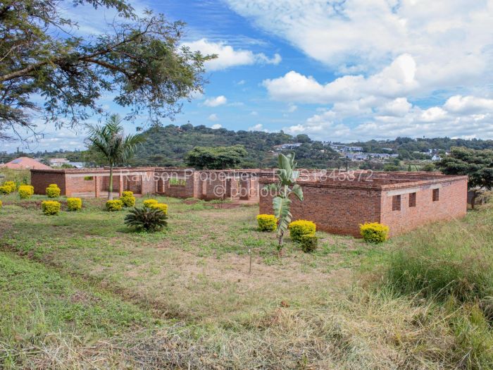 7 Bedroom House for Sale in Gletwin Park, Harare