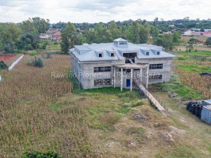 12 Bedroom House for Sale in Hatfield, Harare