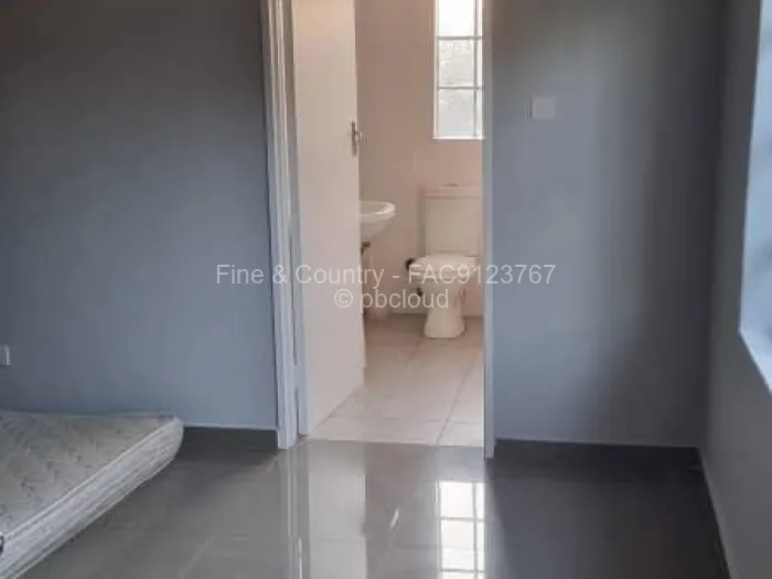 5 Bedroom House to Rent in Waterfalls, Harare