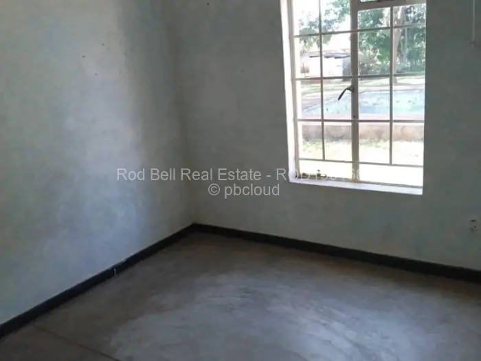 7 Bedroom House for Sale in Banket, Banket