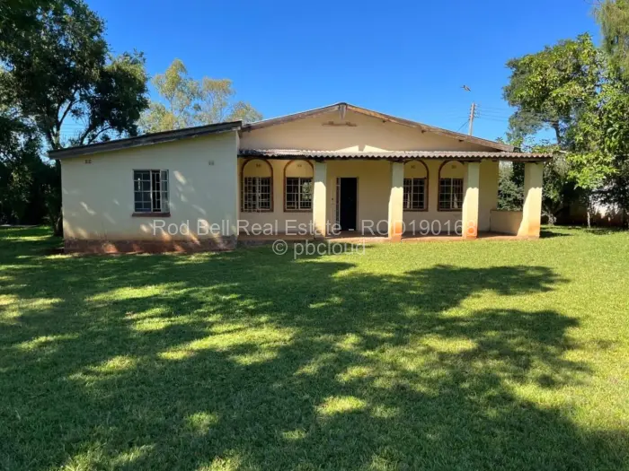 7 Bedroom House for Sale in Banket, Banket