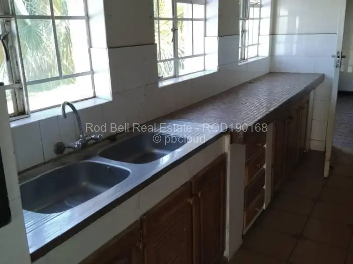 7 Bedroom House for Sale in Banket, Banket