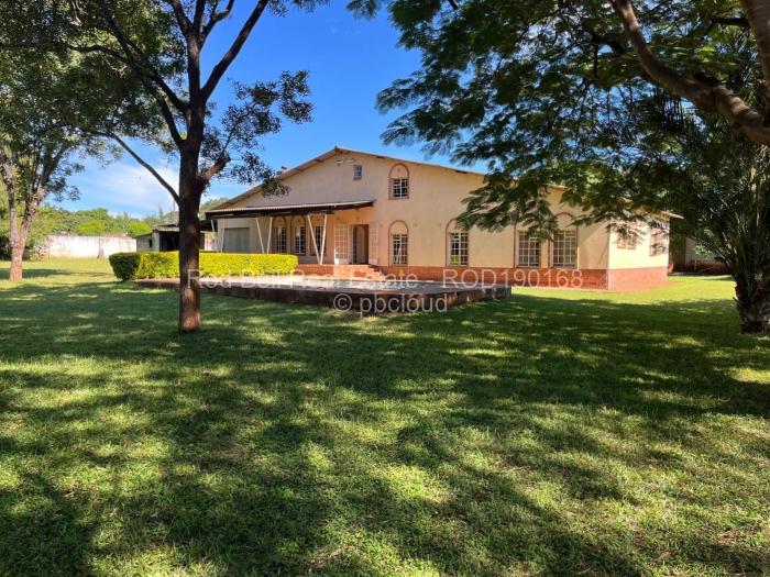 7 Bedroom House for Sale in Banket, Banket