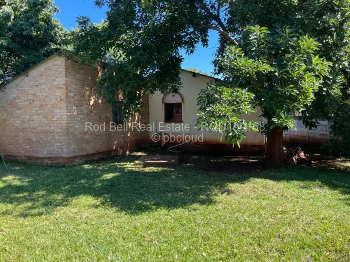 7 Bedroom House for Sale in Banket, Banket