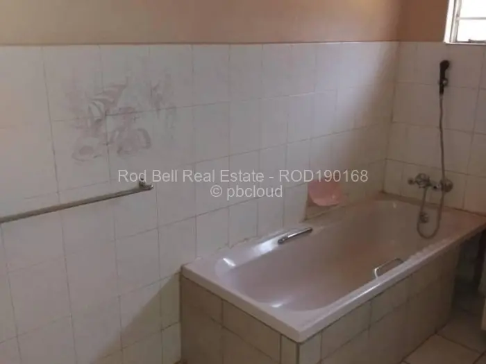 7 Bedroom House for Sale in Banket, Banket