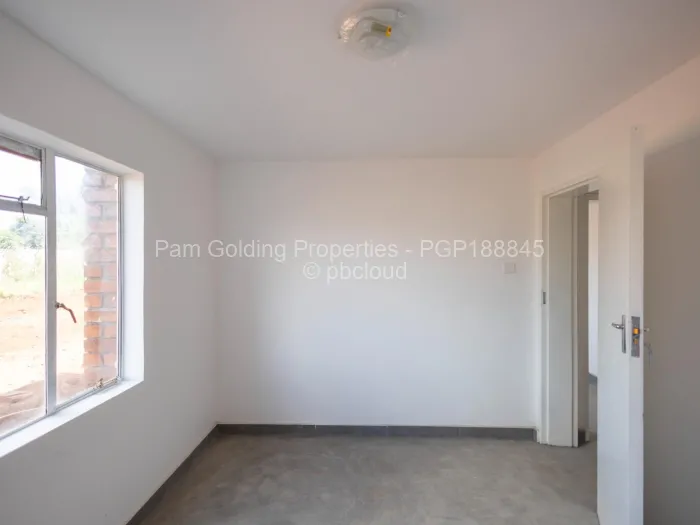 Flat/Apartment for Sale in Glaudina, Harare