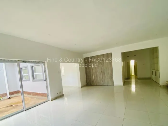 10 Bedroom House to Rent in Mount Pleasant