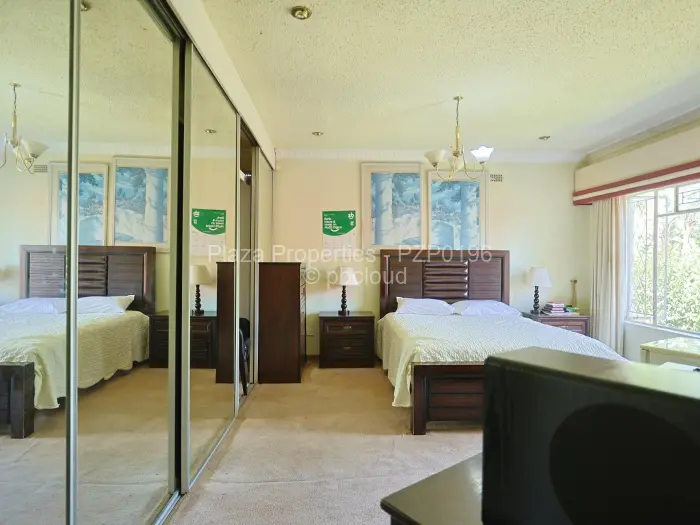 6 Bedroom House for Sale in Ballantyne Park, Harare