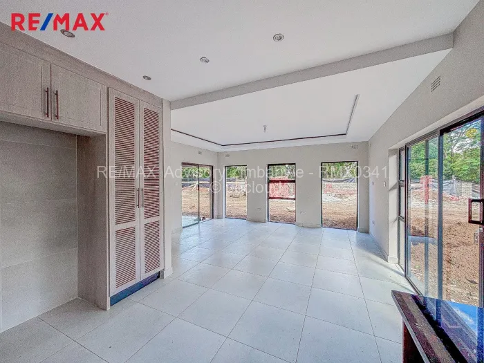Townhouse/Complex/Cluster for Sale in Marlborough, Harare