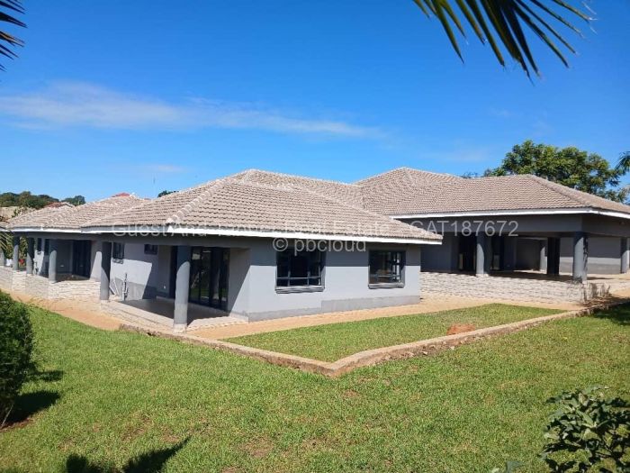 7 Bedroom House for Sale in Brookeview, Harare