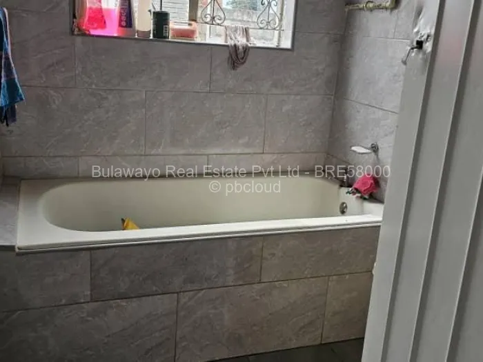 3 Bedroom House for Sale in Thorngrove, Bulawayo