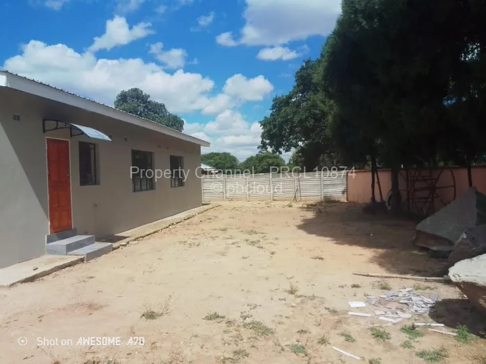 Townhouse/Complex/Cluster for Sale in Waterfalls, Harare