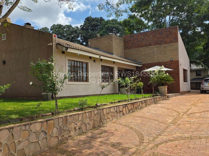 4 Bedroom House for Sale in Kambuzuma, Harare