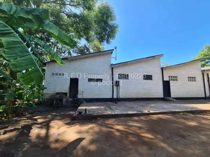 Warehouse/Industrial for Sale in Chiredzi, Chiredzi