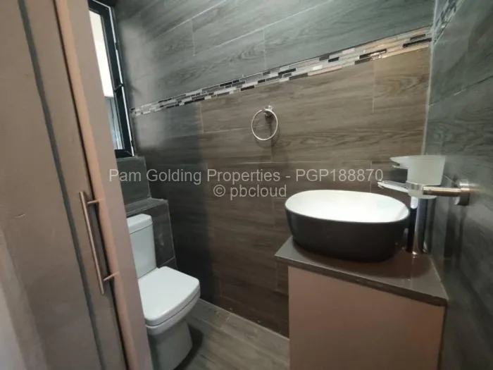 Flat/Apartment to Rent in Borrowdale, Harare