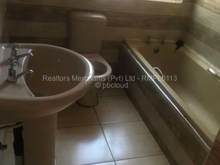 3 Bedroom House to Rent in Dawnview Park, Harare