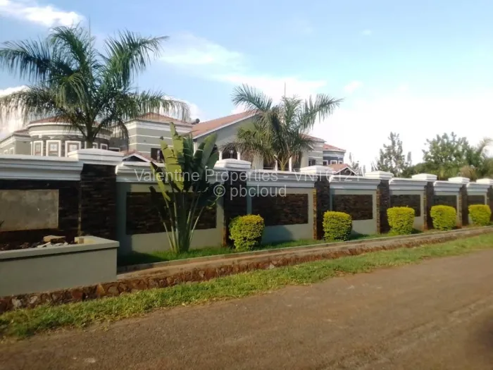 8 Bedroom House for Sale in Brookeview, Harare