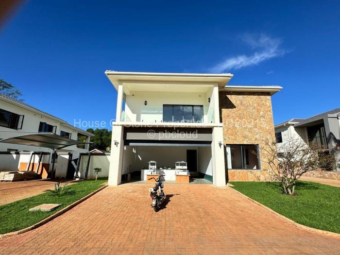 Townhouse/Cluster for Sale in Pomona, Harare