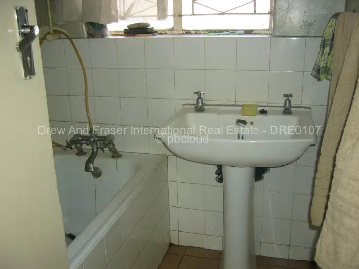 2 Bedroom House to Rent in Braeside