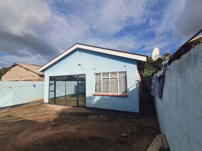 4 Bedroom House for Sale in Chitungwiza, Chitungwiza