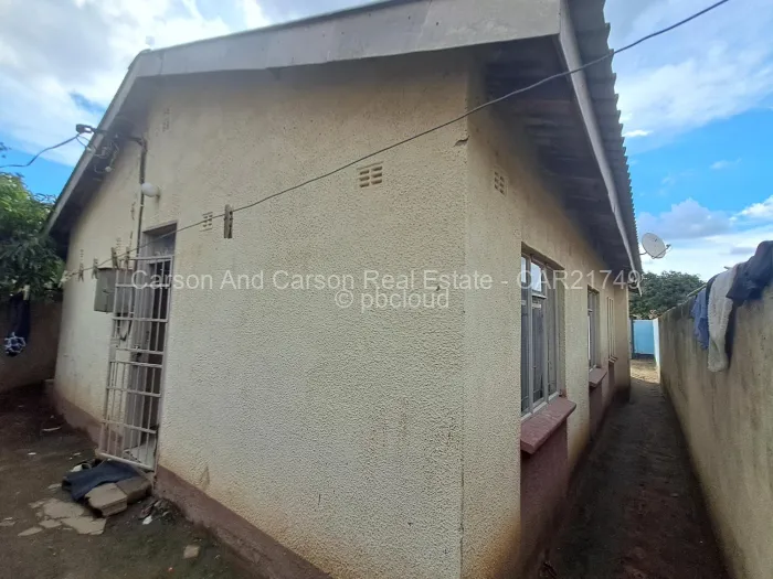 4 Bedroom House for Sale in Chitungwiza, Chitungwiza