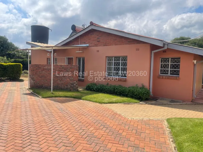 2 Bedroom Cottage/Garden Flat to Rent in Emerald Hill