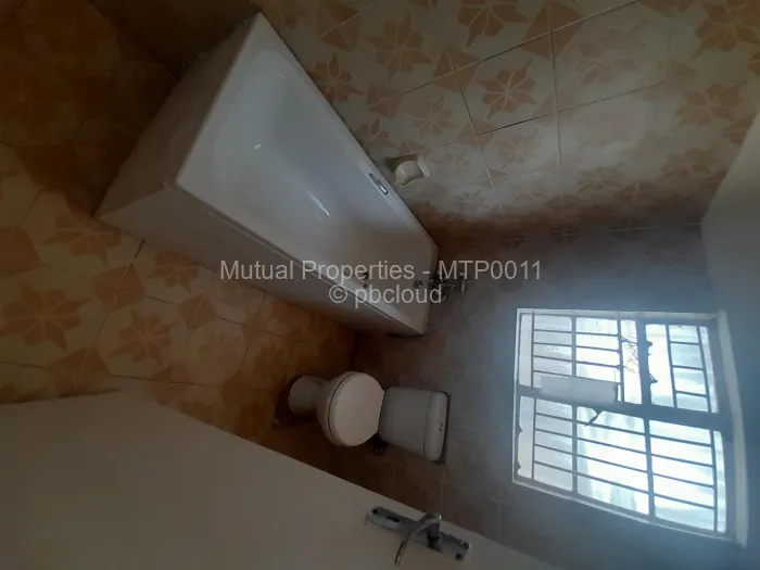 5 Bedroom House for Sale in Zimre Park, Harare